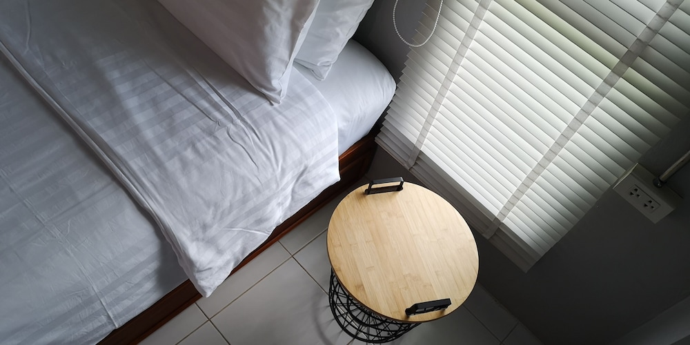 siri guesthouse at suratthani