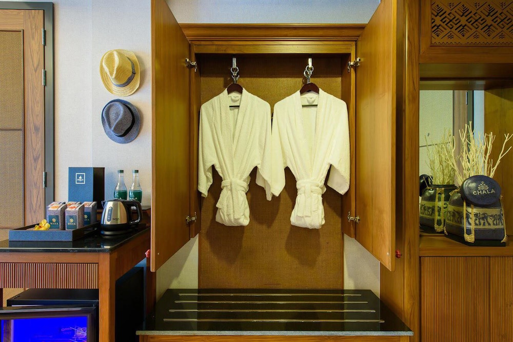 chala number 6 hotel