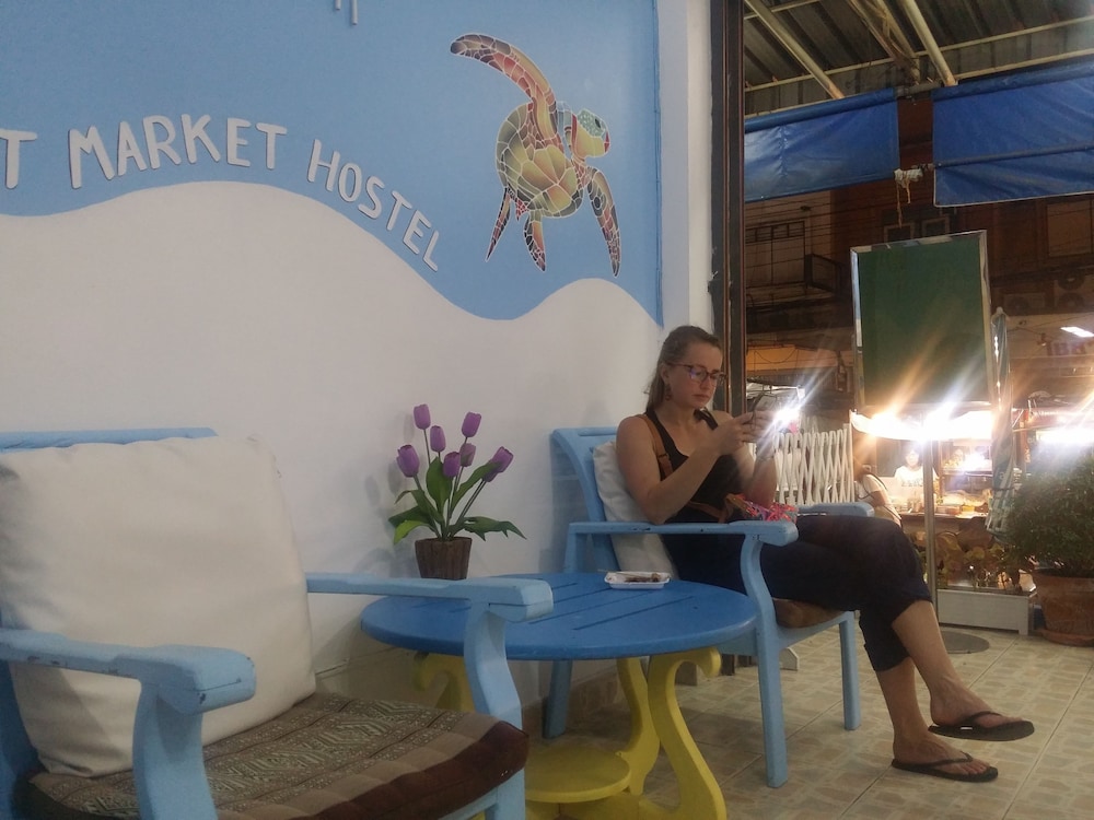hua hin night market hostel
