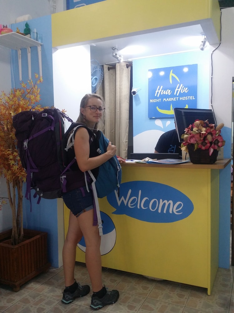 hua hin night market hostel