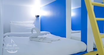 hua hin night market hostel