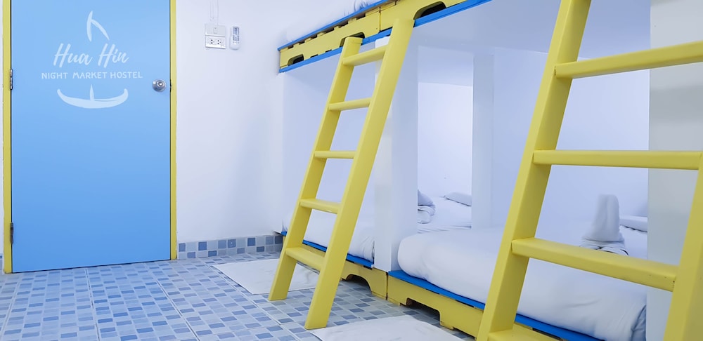 hua hin night market hostel