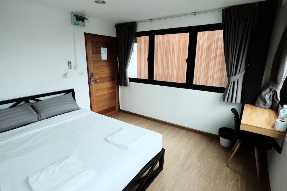 wayha hostel don mueang airport