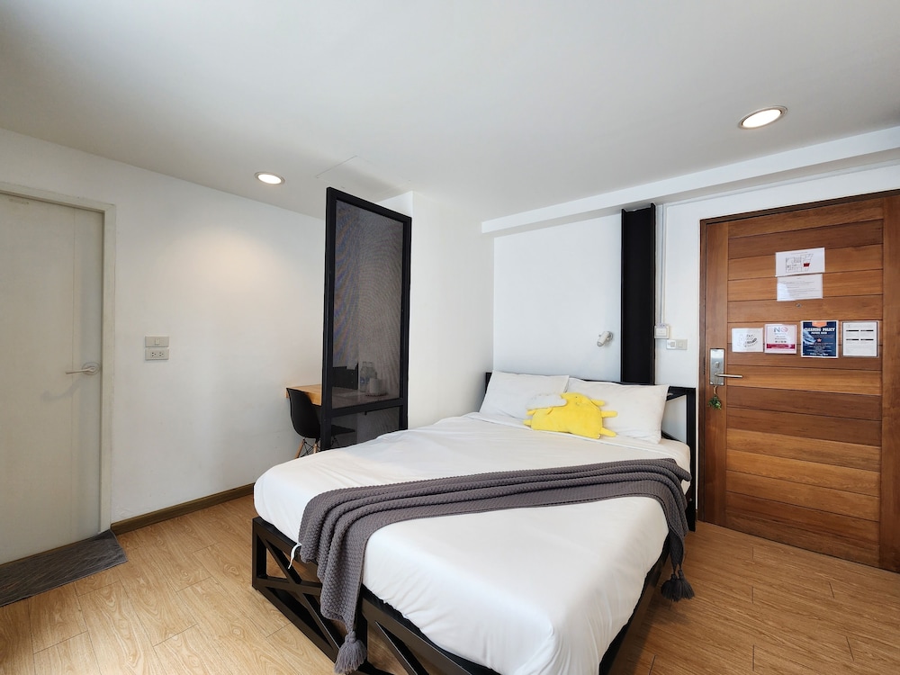 wayha hostel don mueang airport