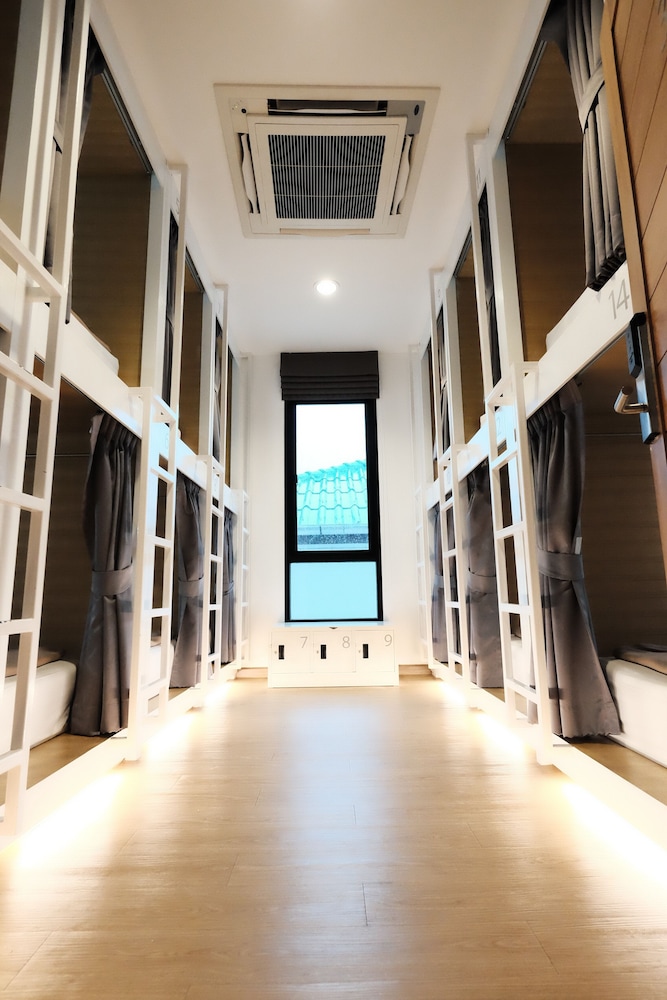 wayha hostel don mueang airport