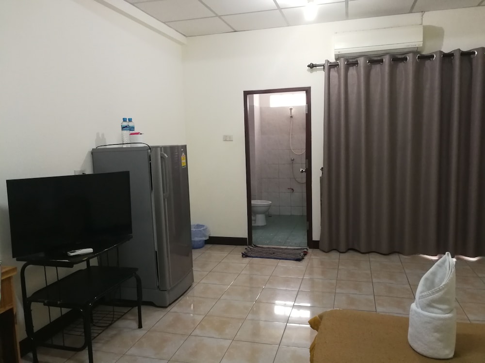 soi 5 apartment