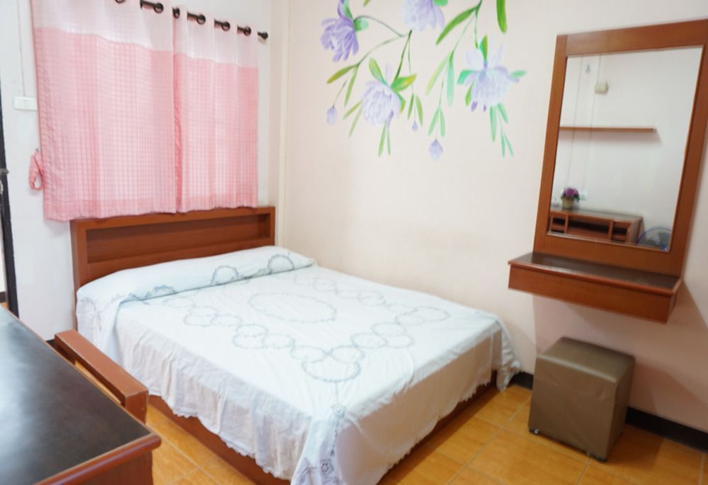 chiang mai tree hostel