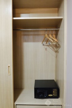 new square patong hotel