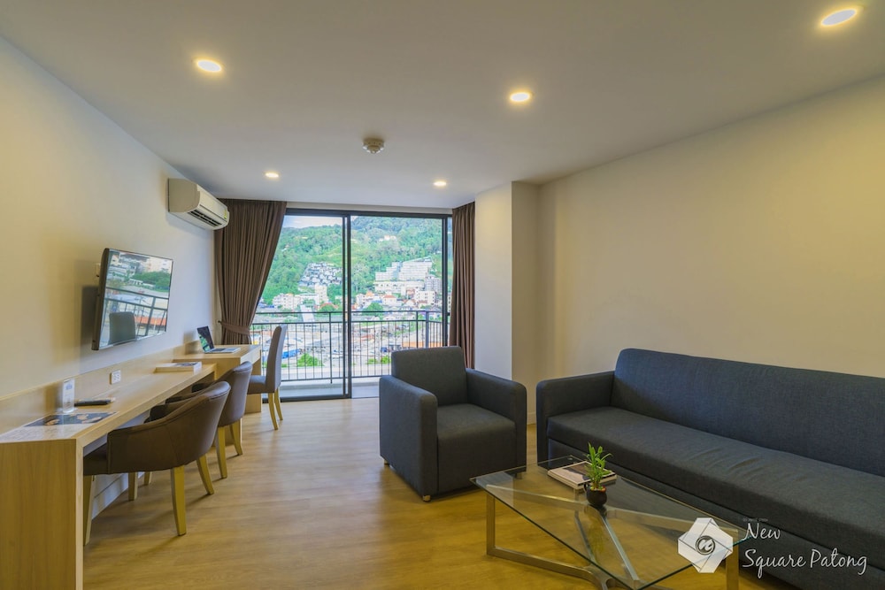 new square patong hotel