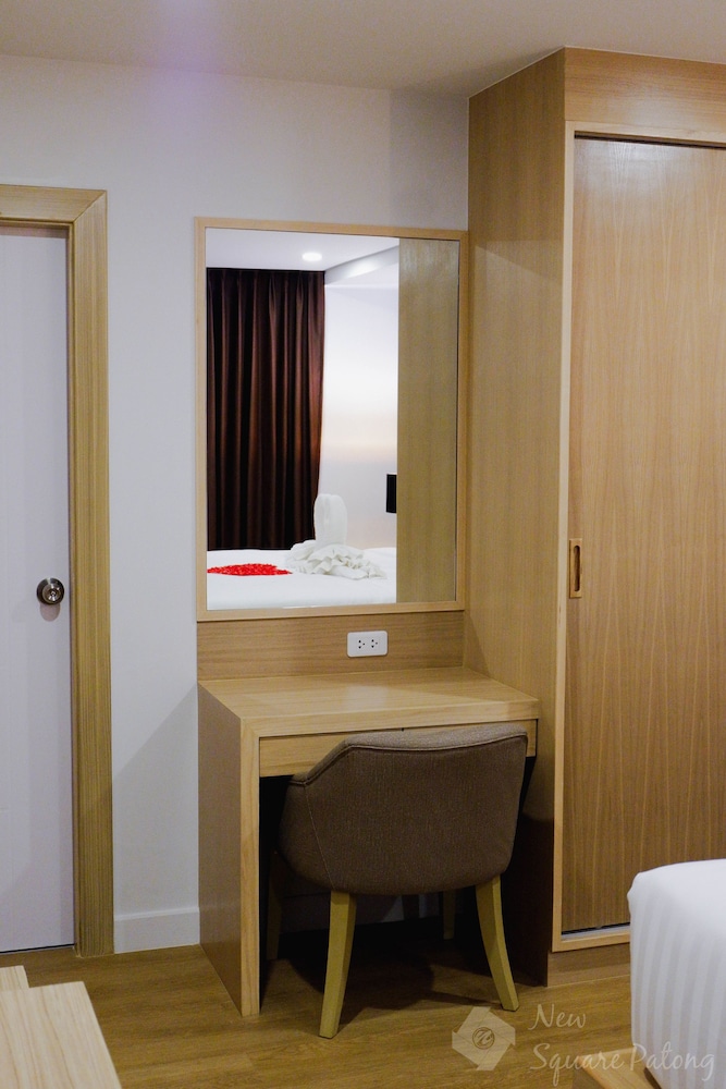 new square patong hotel