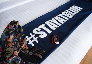 glur phuket patong beach