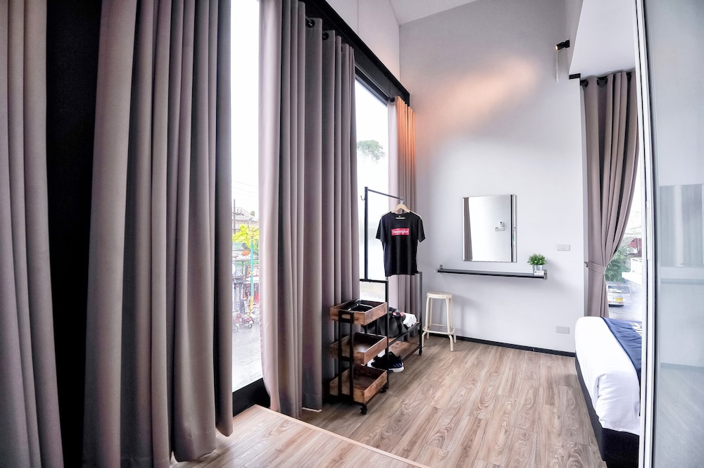 glur phuket patong beach