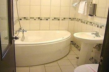 puti commercial hotel