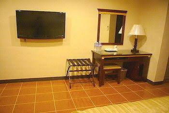 puti commercial hotel