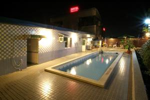 puti commercial hotel