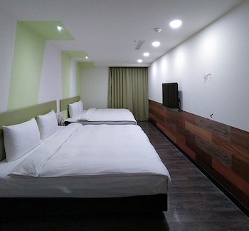 hotel j taoyuan