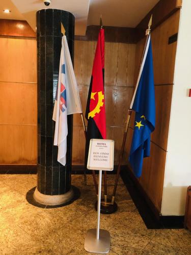 Golden Park Hotel,Banco Nacional De Angola>>Luanda,3 star