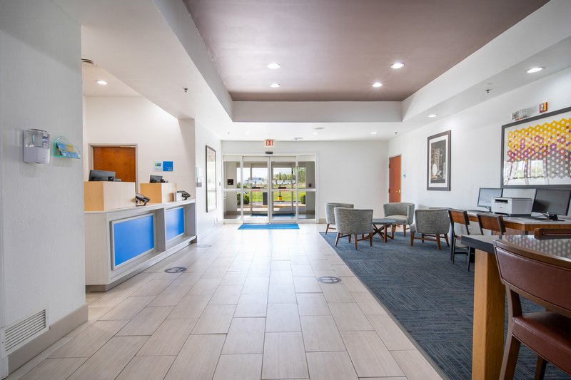 holiday inn express hotel and suites bedford by ihg