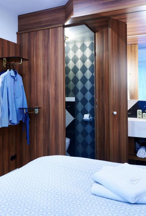 five rooms