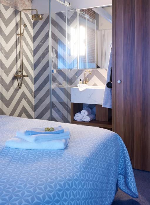 five rooms