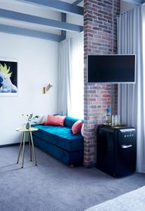 five rooms