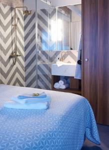 five rooms