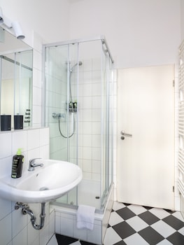 limehome berlin malmoer stra e