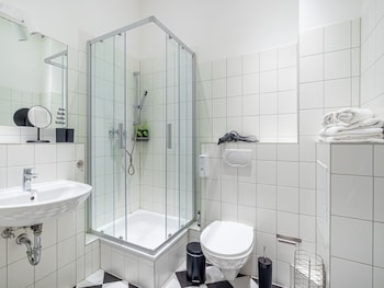 limehome berlin malmoer stra e