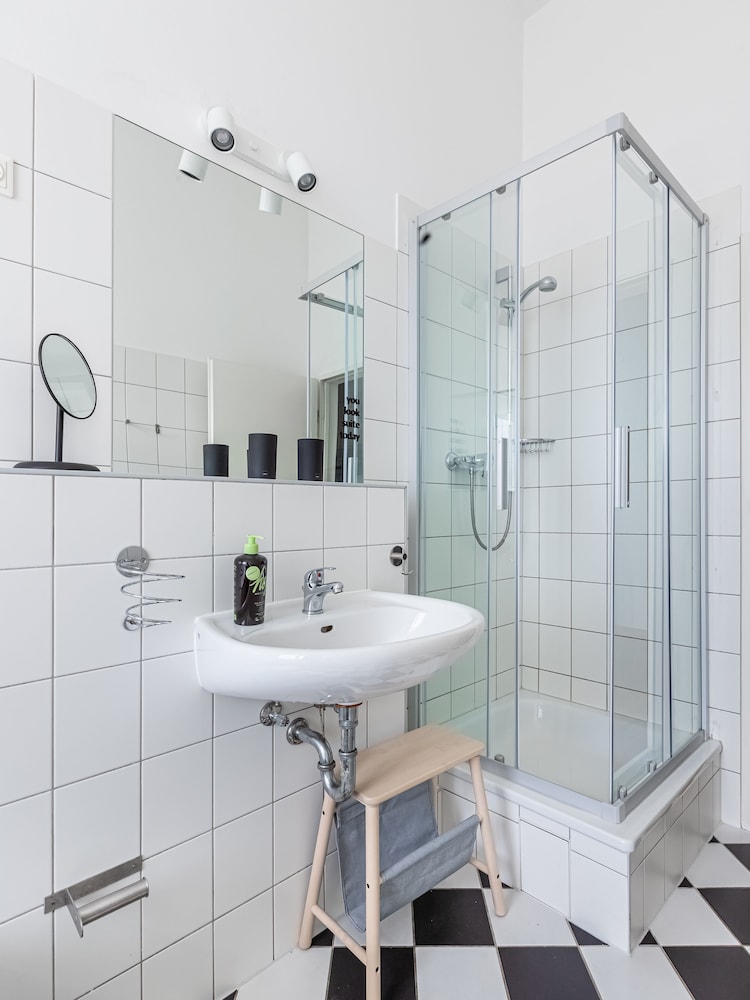 limehome berlin malmoer stra e