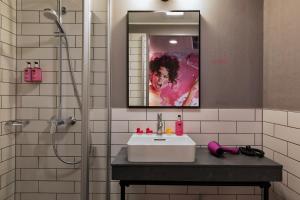Moxy Frankfurt East,Ostend>>Frankfurt,3 star