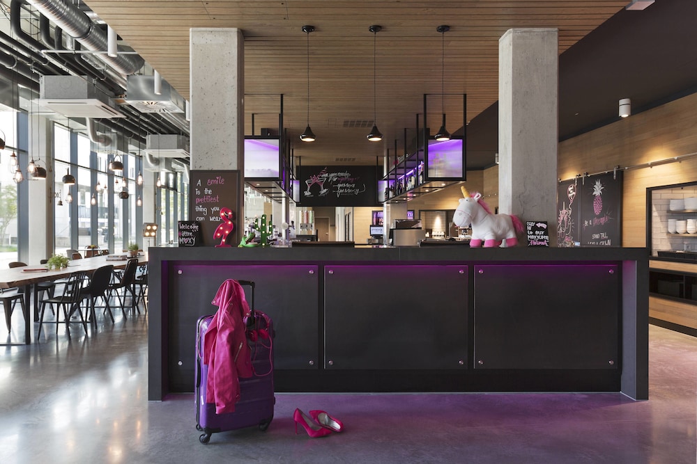 moxy stuttgart airport messe