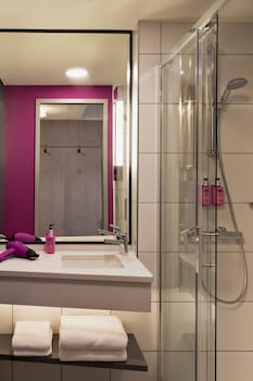 moxy stuttgart airport messe