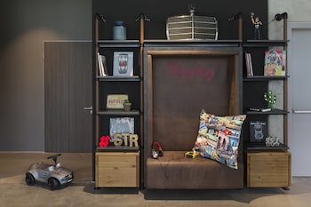 moxy stuttgart airport messe