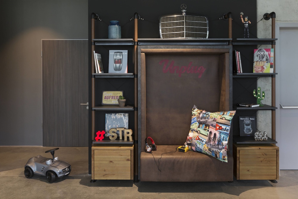 moxy stuttgart airport messe