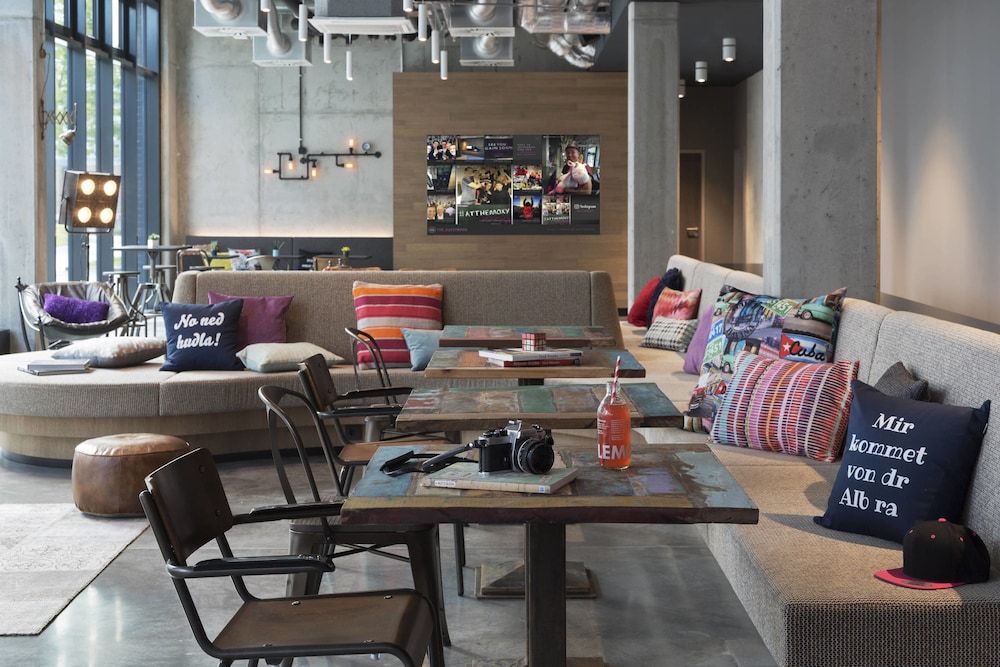 moxy stuttgart airport messe