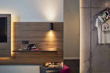 moxy stuttgart airport messe