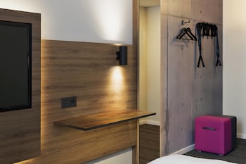 moxy stuttgart airport messe