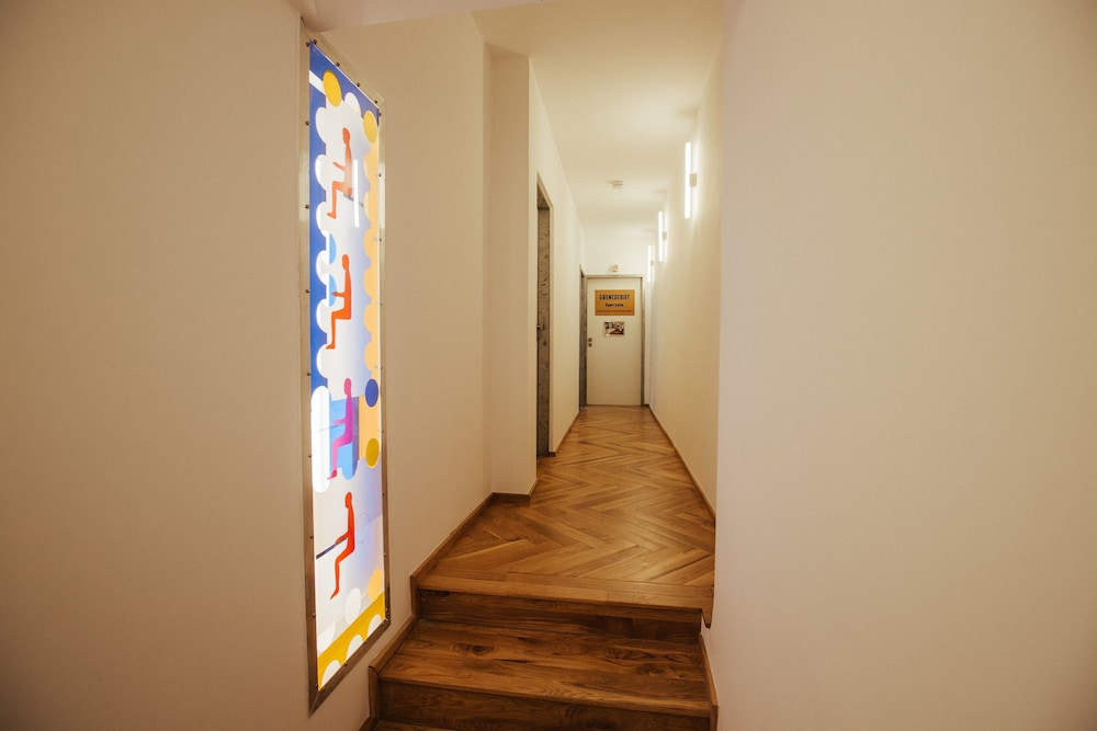 18arts hotel living in a gallery