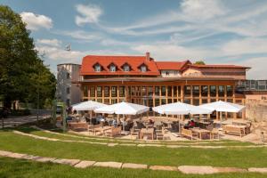 Hotel Brunnenhaus Schloss Landau,Liebenau>>Bad Arolsen,4 star