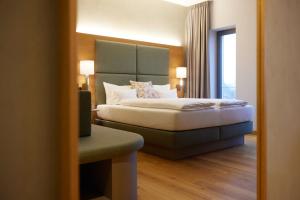 Hotel Rittergut Stoermede,Geseke>>Dusseldorf,5 star