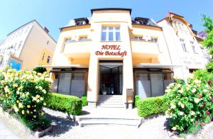 Die Botschaft,Hoppegarten>>Berlin,3 star