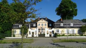 Lübecker Krönchen,Luebeck>>Bad Schwartau,4 star