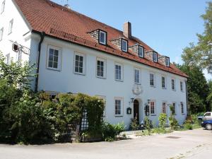 Hotel Boarding House Hohenwart,Fuchstal>>Augsburg,2 star
