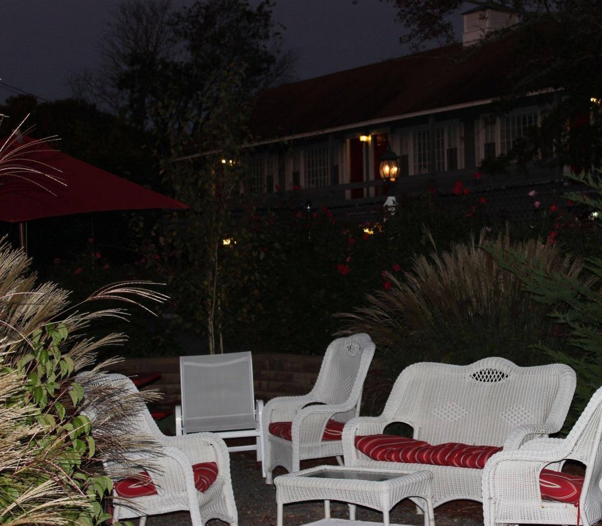 red horse inn