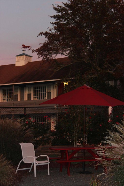 red horse inn