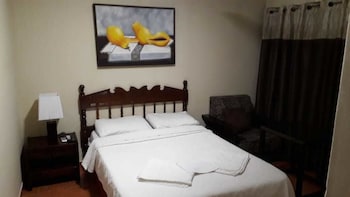 Hostal Residencial Leones De Castilla,Asunción>>Asuncion,3 star
