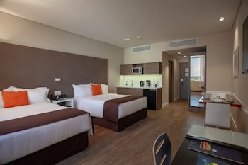 paseo la galeria hotel and suites