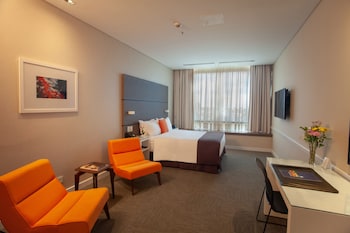 paseo la galeria hotel and suites