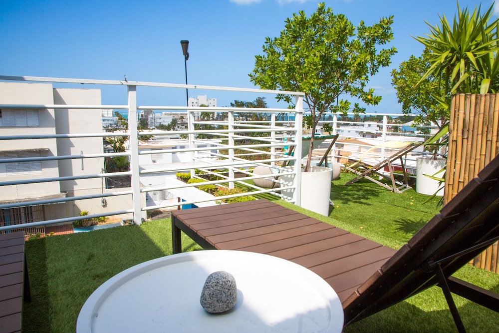 nomada urban beach hostel adults only