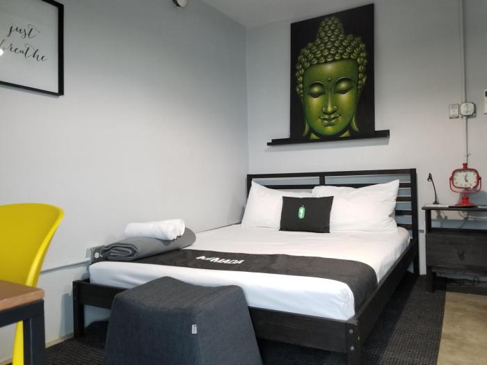 nomada urban beach hostel adults only